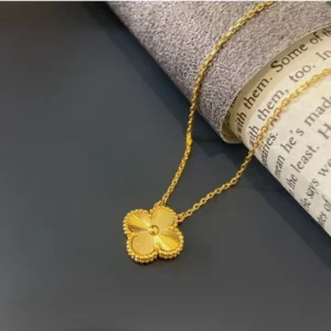 Waterproof gold clover pendant necklace anti tarnish jewelry for women